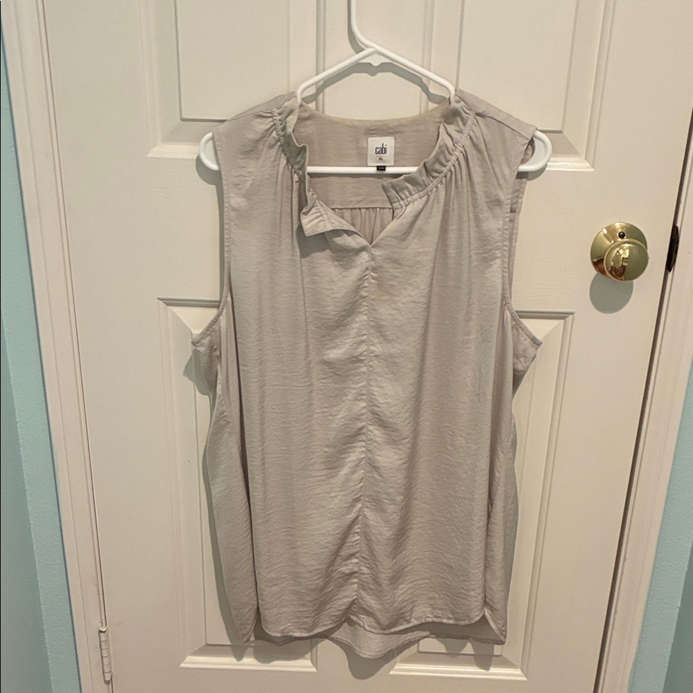 Calvin Klein Women's Light Gray Sleeveless Blouse